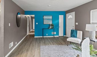 2405 Woodcrest Dr, Alton, IL 62002