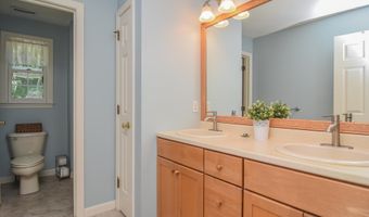 22 Sargent Rd, Brookline, NH 03033