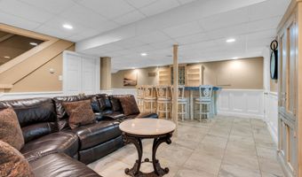 113 Arneytown Hornerstown Rd, Allentown, NJ 08501