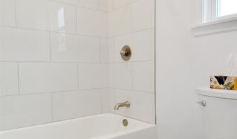 92 E 21ST St, Bayonne, NJ 07002