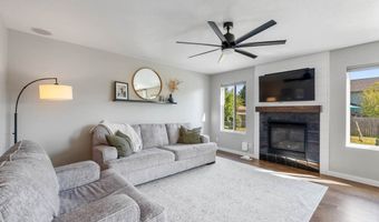 1209 10th Avenue Pl SE, Altoona, IA 50009