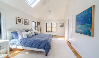 16 Cottage St, Belfast, ME 04915