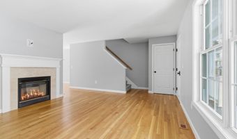 6 Mulberry Ln, Amherst, NH 03031