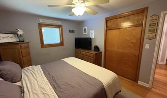 8908 Fox Ave, Allen Park, MI 48101