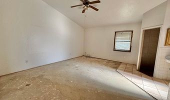 2305 Violet St, Carlsbad, NM 88220