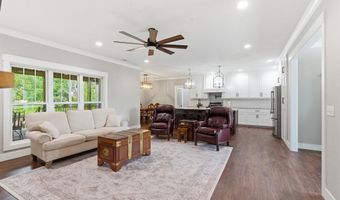 116 Bowery Ln, Albertville, AL 35950