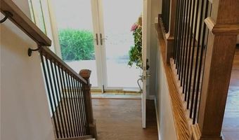 361 Messina Dr, Ballwin, MO 63021