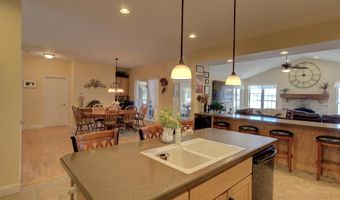 16 Macomber Pt, Alburgh, VT 05440