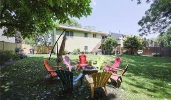 52 Urquhart St, Cranston, RI 02920