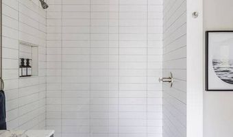 22 Phelan Ct, Amagansett, NY 11930
