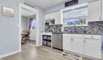 2 Lee Ct, Barnegat, NJ 08005