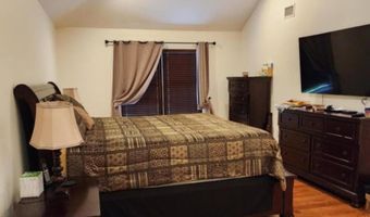 20 6th St, Barnegat, NJ 08005