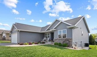 601 Valley Dr, Atkins, IA 52206