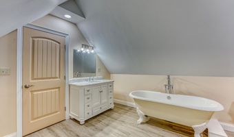 35 Mad River Rd, Campton, NH 03223