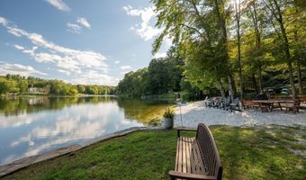 3 Deerfield Rd, Brookfield, CT 06804