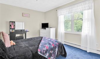63 Derbyshire Dr, Cranston, RI 02921