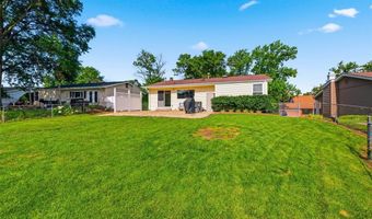 254 Village Mead Dr, Ballwin, MO 63021