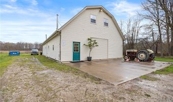 12488 Baumhart Rd, Amherst, OH 44001