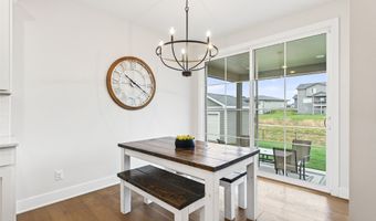 705 35th St SW, Altoona, IA 50009