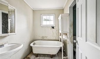310 UNION St, Bay St. Louis, MS 39520