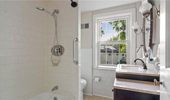 20 Bowen St, East Providence, RI 02916