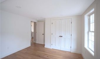 57 Callender Ave, Newport, RI 02840