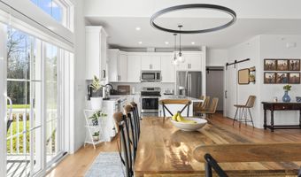 173 Tamrox Dr, Arundel, ME 04046