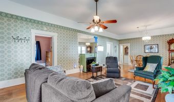 118 E Broadway Ave, Augusta, KS 67010