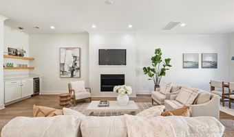 1421 Winston Dr, Charlotte, NC 28205