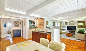 33 W Main Rd, Little Compton, RI 02837