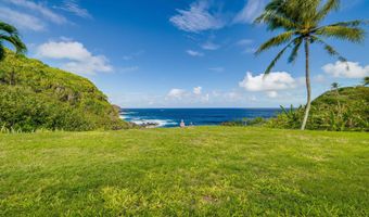 1004 N Honokala Rd B, Haiku, HI 96708