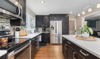 138 Homecrest Ave, North Smithfield, RI 02896