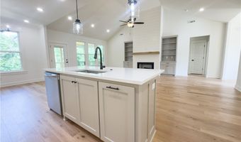 25 Roxburgh Dr, Bella Vista, AR 72715
