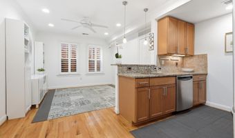 739 NEWTON Pl NW 202, Washington, DC 20010