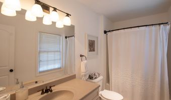 23664 Meade Dr, Abingdon, VA 24211