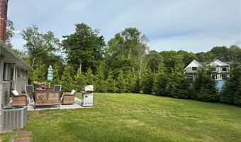 144 S Pier Rd, Narragansett, RI 02882