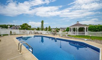 37 Hannah Lee Rd, Barnegat, NJ 08005