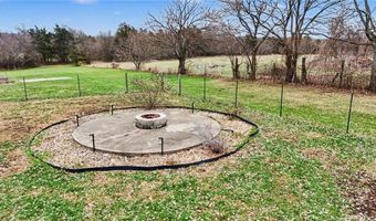 72 E 1600 Rd, Baldwin City, KS 66006