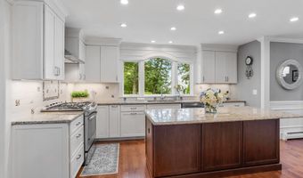 33 Highland Ave, Ayer, MA 01432