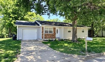 904 S Oak Ridge Dr, Aurora, MO 65605