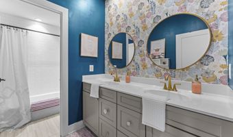 42460 MILDRED LANDING Sq, Ashburn, VA 20148
