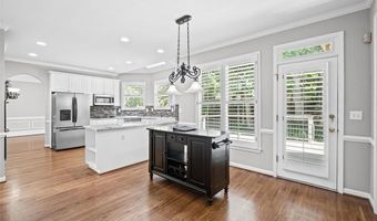 3085 Walnut Creek Dr, Alpharetta, GA 30005