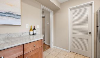 2312 N DEARING St, Alexandria, VA 22302