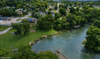 202 Walnut St, Anderson, MO 64831