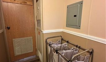 60 Flamingo Ave, Amherst, OH 44001