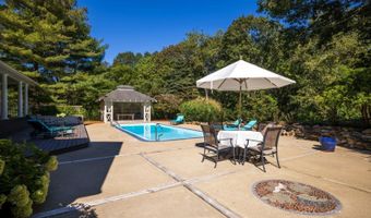 8193 Lavelle Rd, Athens, OH 45701