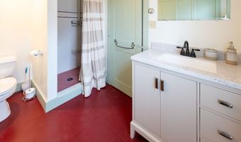 25 S Main St, Belchertown, MA 01007