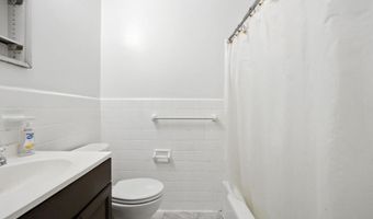 4979 BATTERY Ln 4979-1, Bethesda, MD 20814