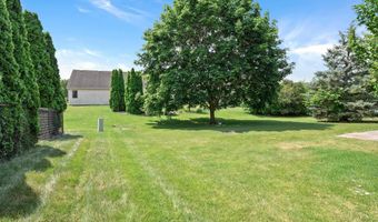 1107 Ashwood Dr, Auburn, IN 46706