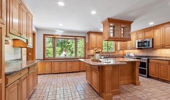 4 Battcock Rd, Billerica, MA 01821